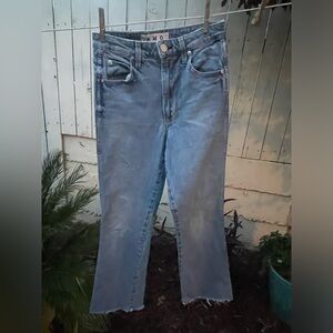 AMO JEANS. HIGH RISE KICK CROPPED JEANS size 26